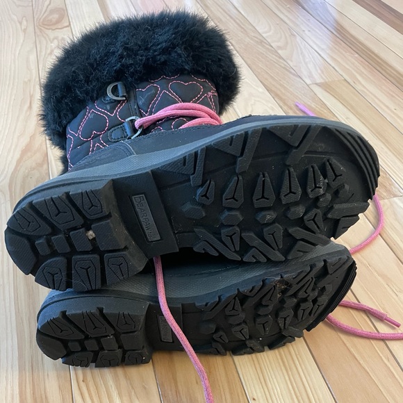 Bearpaw Black with Pink Heart Stitching snow-boots - Picture 3 of 3